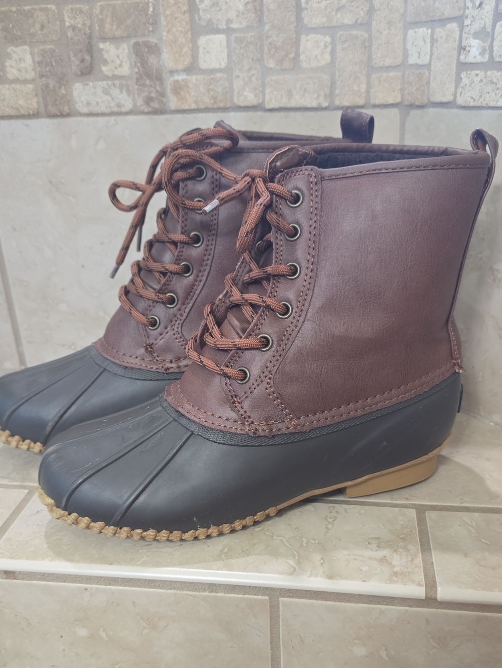 * EUC* London Fog Duck Boots Unisex